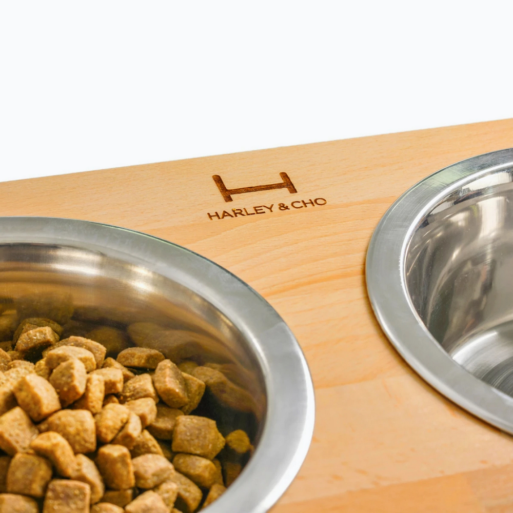 Harley & Cho Dinner Natural wood & White миски на підставці для собак, білий - 1,8 л