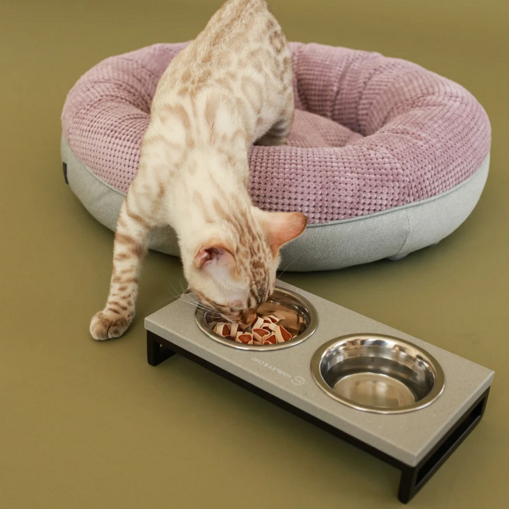Harley & Cho Bagel Pink овальний лежак для собак та котів, рожевий - М
